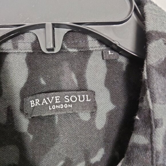 Brave Soul Men's Camouflage Shirt Size L Gray Casual Sophisticated Outdoor Comfy - Picture 2 of 8